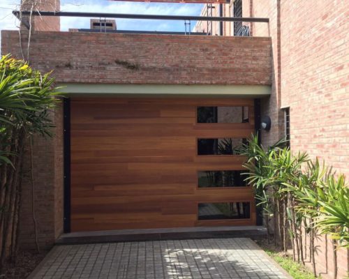 2_CHI_Planks_Cedar_with_Tinted_Glass